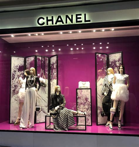 chanel visual merchandiser salary